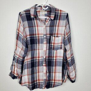 Knox Rose Plaid Flannel Blouse with button roll tabs and  crochet inlay, Size XL
